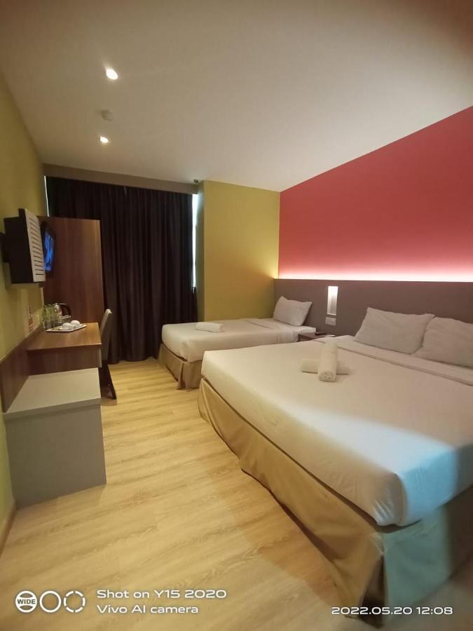 Yee Hotel Permas Jaya Джохор-Бару Экстерьер фото