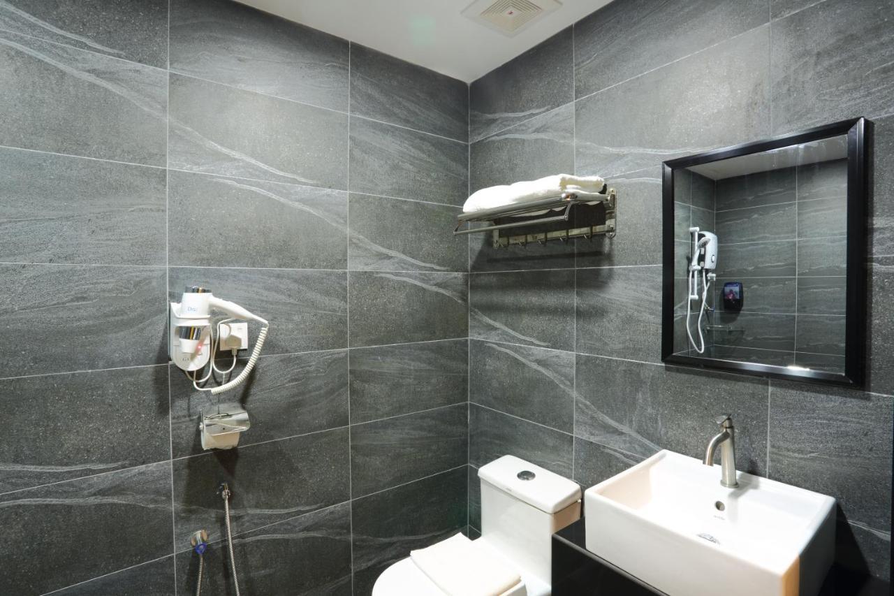 Yee Hotel Permas Jaya Джохор-Бару Экстерьер фото